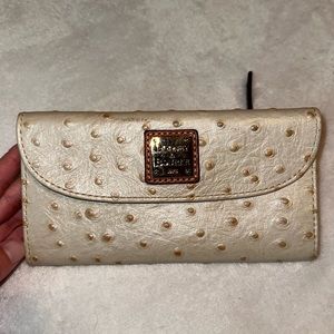 Dooney & Bourke ostrich collection wallet